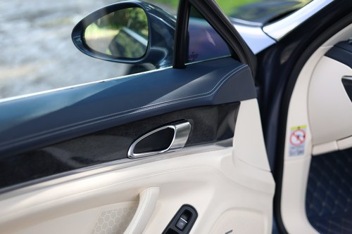 2010 Porsche Panamera V8S Te koop (foto 143 van 312)