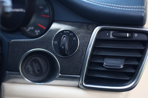 2010 Porsche Panamera V8S Te koop (foto 176 van 312)