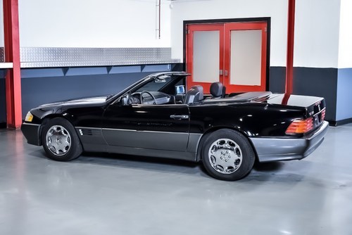 1995 Mercedes-Benz R129 SL320 Convertible 3.2L I6 In vendita (immagine 19 di 137)