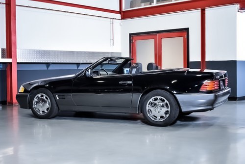 1995 Mercedes-Benz R129 SL320 Convertible 3.2L I6 In vendita (immagine 20 di 137)