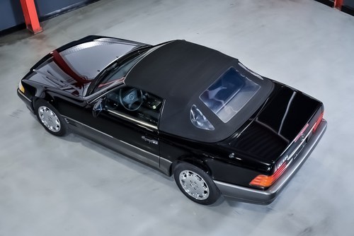 1995 Mercedes-Benz R129 SL320 Convertible 3.2L I6 In vendita (immagine 30 di 137)