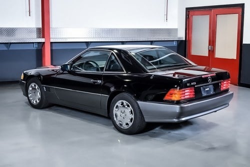 1995 Mercedes-Benz R129 SL320 Convertible 3.2L I6 In vendita (immagine 34 di 137)