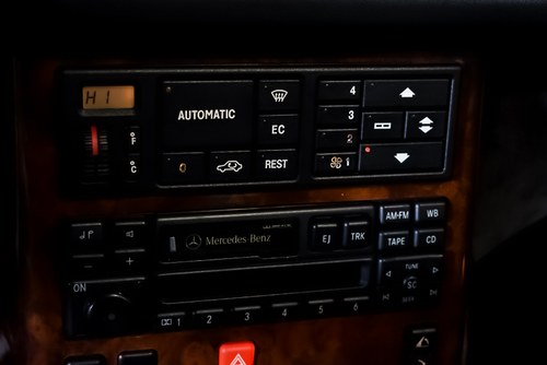 1995 Mercedes-Benz R129 SL320 Convertible 3.2L I6 In vendita (immagine 51 di 137)