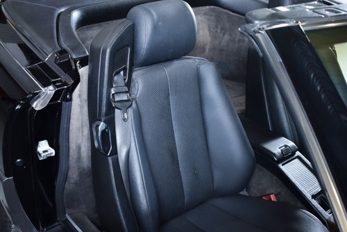 1995 Mercedes-Benz R129 SL320 Convertible 3.2L I6 In vendita (immagine 63 di 137)