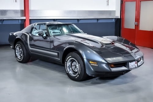 1975 Chevrolet Corvette C3 Stingray Targa 350CI V8 In vendita (immagine 1 di 100)