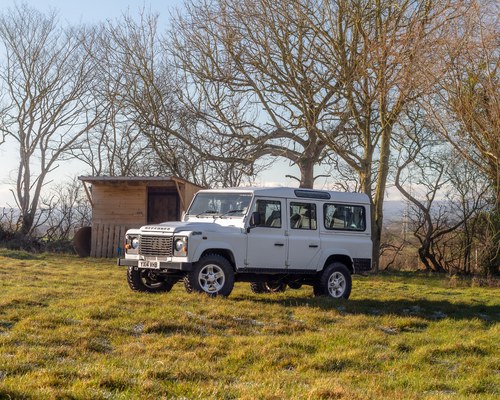 2014 Land Rover Defender 110 TD D/C zum Verkauf (Bild 6 von 224)
