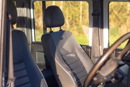 2014 Land Rover Defender 110 TD D/C zum Verkauf (Bild 27 von 224)