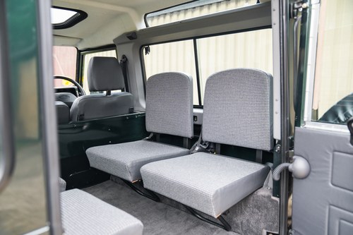 1996 Land Rover Defender 90 TDI County SW For Sale (picture 36 of 63)