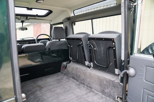 1996 Land Rover Defender 90 TDI County SW For Sale (picture 35 of 63)