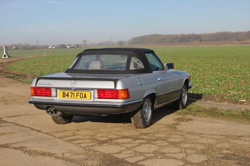 1985 Mercedes-Benz 500 SL R107 For Sale (picture 25 of 130)