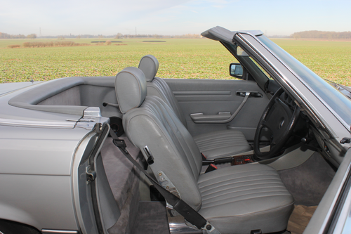 1985 Mercedes-Benz 500 SL R107 For Sale (picture 61 of 130)