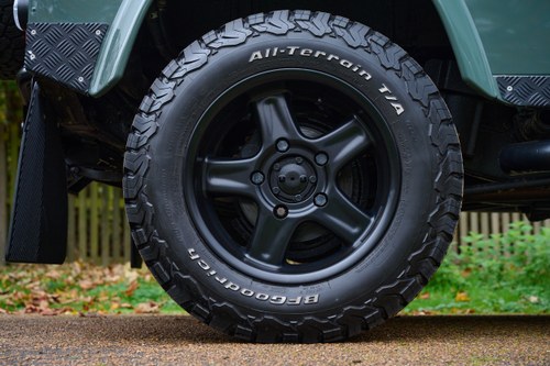 2012 Land Rover Defender 90 Convertible by Twisted In vendita (immagine 18 di 150)