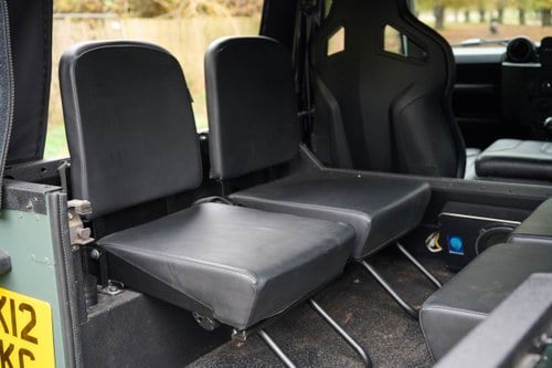 2012 Land Rover Defender 90 Convertible by Twisted In vendita (immagine 48 di 150)