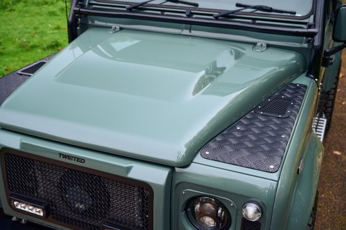 2012 Land Rover Defender 90 Convertible by Twisted In vendita (immagine 57 di 150)
