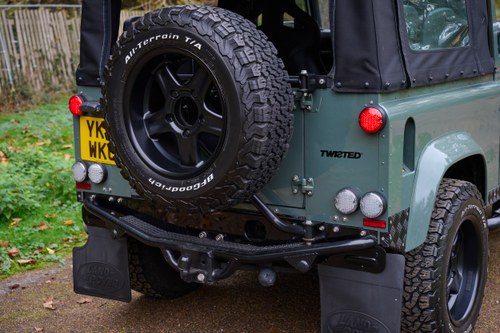 2012 Land Rover Defender 90 Convertible by Twisted In vendita (immagine 84 di 150)