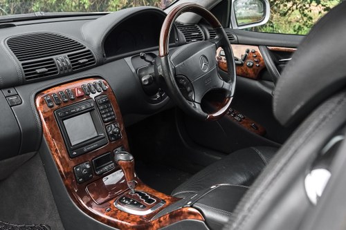 2001 Mercedes-Benz C215 CL600 V12 à venda (imagem 13 de 372)