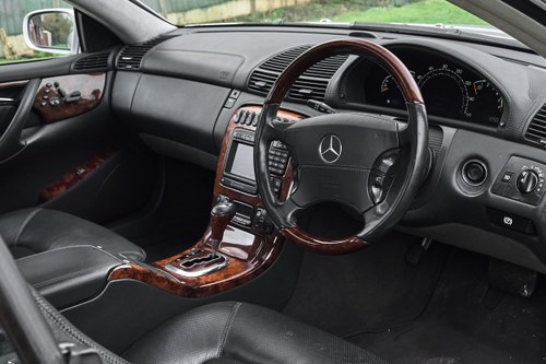 2001 Mercedes-Benz C215 CL600 V12 à venda (imagem 14 de 372)