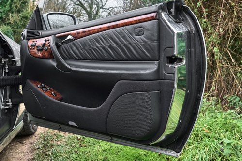 2001 Mercedes-Benz C215 CL600 V12 à venda (imagem 16 de 372)