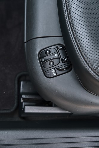 2001 Mercedes-Benz C215 CL600 V12 à venda (imagem 26 de 372)