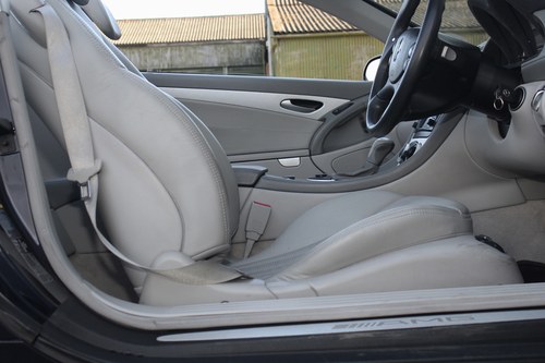 2003 Mercedes Benz SL55 AMG (R230) till salu (bild 43 av 115)