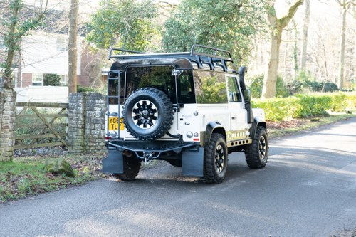 2013 Land Rover Defender 90TD Centurion Arctic Edition Number 1 In vendita (immagine 7 di 94)