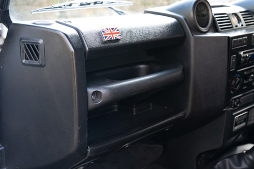 2013 Land Rover Defender 90TD Centurion Arctic Edition Number 1 In vendita (immagine 31 di 94)