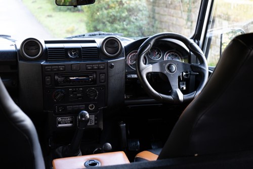 2013 Land Rover Defender 90TD Centurion Arctic Edition Number 1 In vendita (immagine 21 di 94)