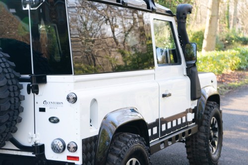 2013 Land Rover Defender 90TD Centurion Arctic Edition Number 1 In vendita (immagine 77 di 94)