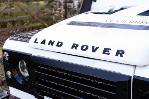 2013 Land Rover Defender 90TD Centurion Arctic Edition Number 1 In vendita (immagine 55 di 94)