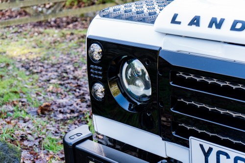 2013 Land Rover Defender 90TD Centurion Arctic Edition Number 1 In vendita (immagine 46 di 94)