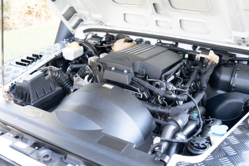 2013 Land Rover Defender 90TD Centurion Arctic Edition Number 1 In vendita (immagine 89 di 94)