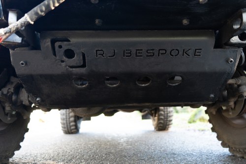 2013 Land Rover Defender 90TD Centurion Arctic Edition Number 1 In vendita (immagine 91 di 94)