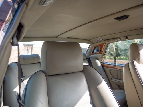 1995 Bentley Brooklands LPT For Sale (picture 55 of 350)