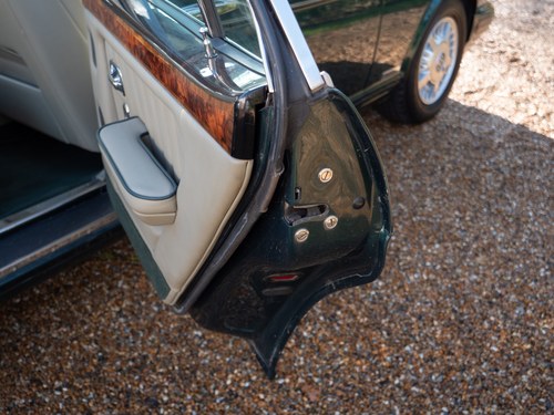 1995 Bentley Brooklands LPT For Sale (picture 114 of 350)