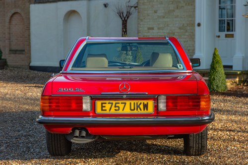 1987 Mercedes-Benz 300 SL R107 For Sale (picture 16 of 184)