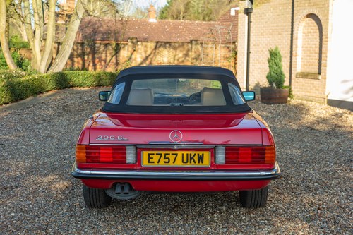 1987 Mercedes-Benz 300 SL R107 For Sale (picture 35 of 184)