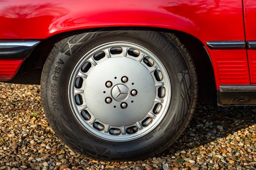 1987 Mercedes-Benz 300 SL R107 For Sale (picture 43 of 184)