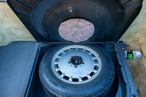 1987 Mercedes-Benz 300 SL R107 For Sale (picture 100 of 184)