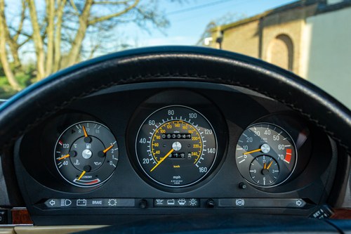 1987 Mercedes-Benz 300 SL R107 For Sale (picture 62 of 184)