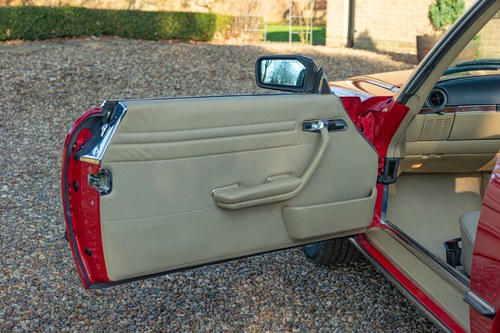 1987 Mercedes-Benz 300 SL R107 For Sale (picture 90 of 184)