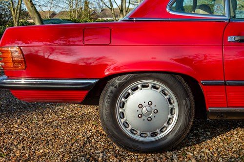 1987 Mercedes-Benz 300 SL R107 For Sale (picture 126 of 184)