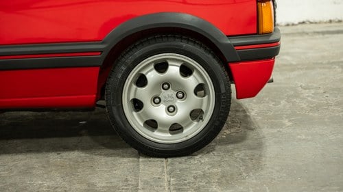 1989 Peugeot 205 GTI 1.9 In vendita (immagine 11 di 148)