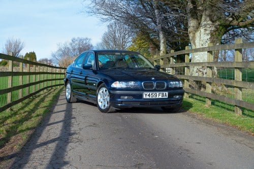 2001 BMW 325i SE E46 zum Verkauf (Bild 1 von 124)