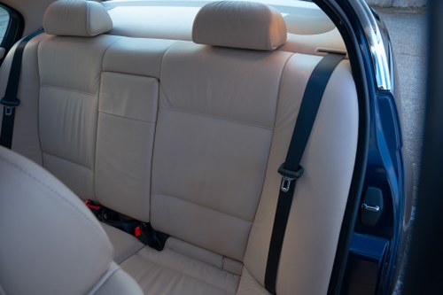 2001 BMW 325i SE E46 zum Verkauf (Bild 35 von 124)