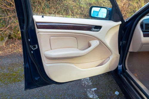 2001 BMW 325i SE E46 zum Verkauf (Bild 39 von 124)