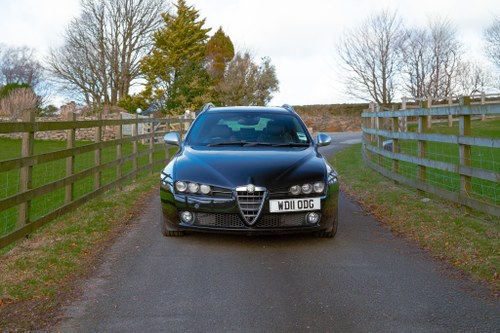 2011 Alfa Romeo 159 Sportwagon 1750TBI Lusso zum Verkauf (Bild 2 von 111)
