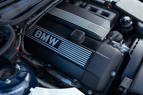 2001 BMW 325i SE E46 zum Verkauf (Bild 89 von 124)