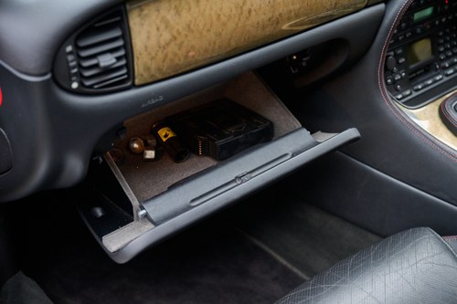 2001 Jaguar X308 XJR 100 Limited Edition zum Verkauf (Bild 39 von 115)