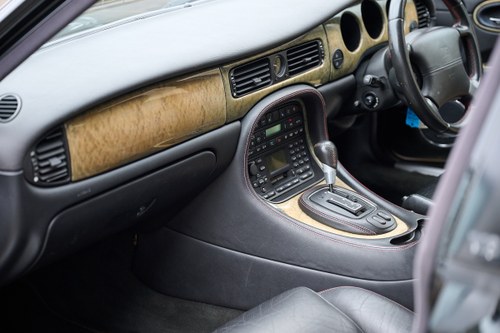 2001 Jaguar X308 XJR 100 Limited Edition zum Verkauf (Bild 43 von 115)