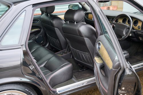 2001 Jaguar X308 XJR 100 Limited Edition zum Verkauf (Bild 45 von 115)